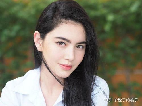 义乌女明星网红是谁,揭秘当红女明星网红背后的故事