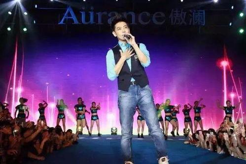 明星网红现场唱歌叫什么,明星网红现场献唱瞬间