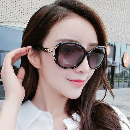 女明星网红戴墨镜照片,网红女星的时尚演绎