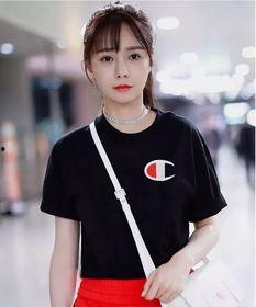 明星网红爆款衣服图片,明星同款服饰大解析