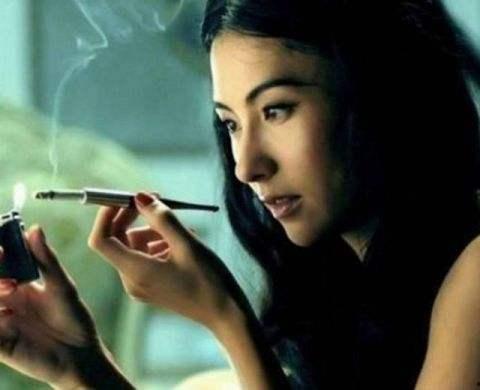 明星网红有多少抽烟的,吸烟现象调查揭秘