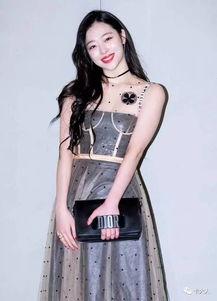 明星网红说说短句大全图片,短句图片中的智慧火花
