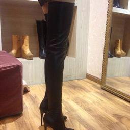 长靴明星网红有哪些名字,揭秘当红长靴明星网红的时尚风采