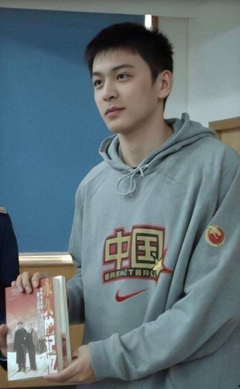 德国帅哥明星网红是谁,魅力四射的帅气面孔揭秘