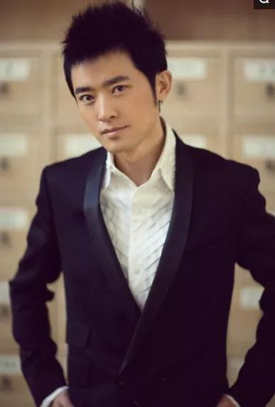 男的明星网红是谁,魅力四射的社交达人